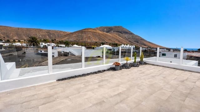 3 chambre Villa/Maison à vendre à Yaiza avec piscine - 1 275 000 € (Ref: 9721037)