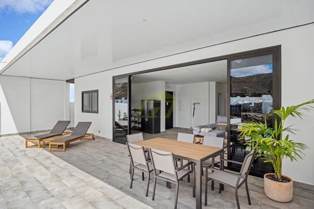 3 chambre Villa/Maison à vendre à Yaiza avec piscine - 1 275 000 € (Ref: 9721037)