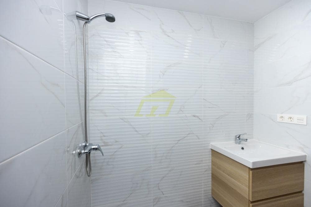 4 bedroom Apartment for sale in Arrecife - € 319,200 (Ref: 9731628)