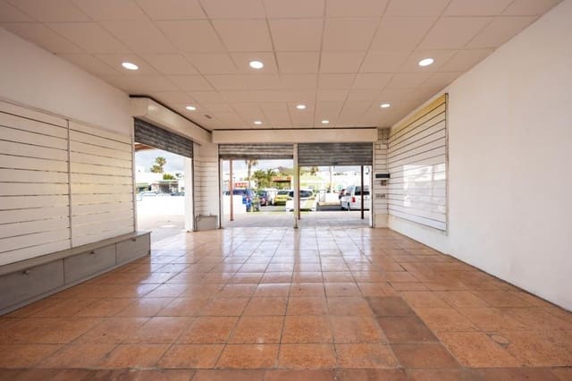 Kommersiell til salgs i Costa Teguise, Teguise - € 200 000 (Ref: 9731629)
