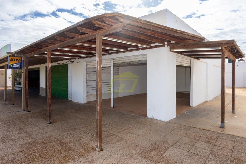 Local Commercial à vendre à Costa Teguise - 200 000 € (Ref: 9731629)