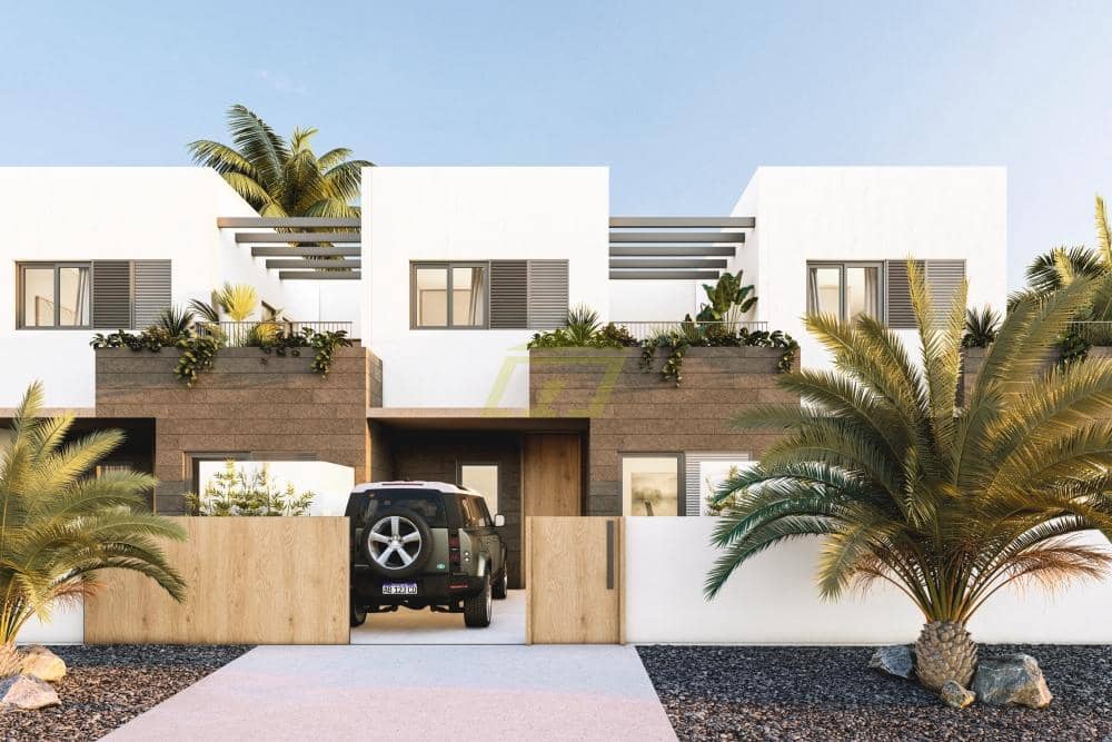 3 bedroom Villa for sale in Costa Teguise with pool - € 358,500 (Ref: 9737874)