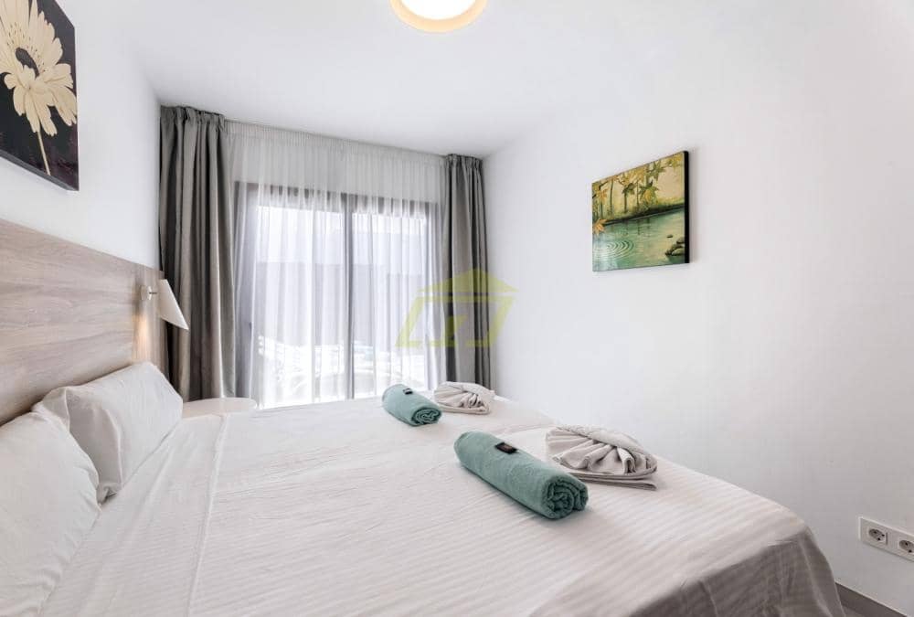 3 makuuhuone Huvila myytävänä paikassa Playa Blanca mukana uima-altaan - 520 000 € (Ref: 9737875)