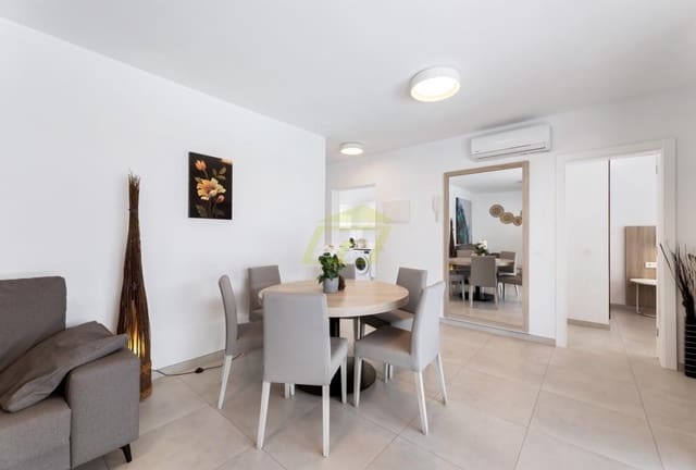 3 makuuhuone Huvila myytävänä paikassa Playa Blanca, Yaiza mukana uima-altaan - 520 000 € (Ref: 9737875)