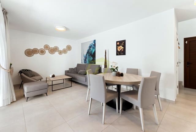 3 makuuhuone Huvila myytävänä paikassa Playa Blanca, Yaiza mukana uima-altaan - 520 000 € (Ref: 9737875)