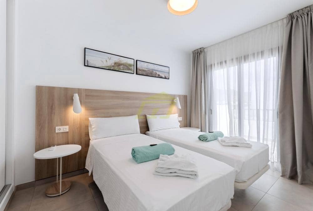 3 makuuhuone Huvila myytävänä paikassa Playa Blanca mukana uima-altaan - 520 000 € (Ref: 9737875)