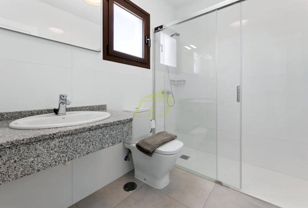 3 makuuhuone Huvila myytävänä paikassa Playa Blanca mukana uima-altaan - 520 000 € (Ref: 9737875)