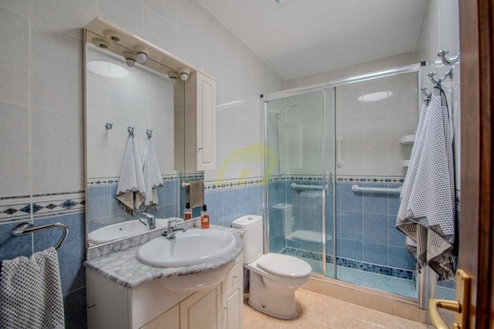 5 quarto Moradia para venda em Playa Blanca com piscina - 695 000 € (Ref: 9747549)