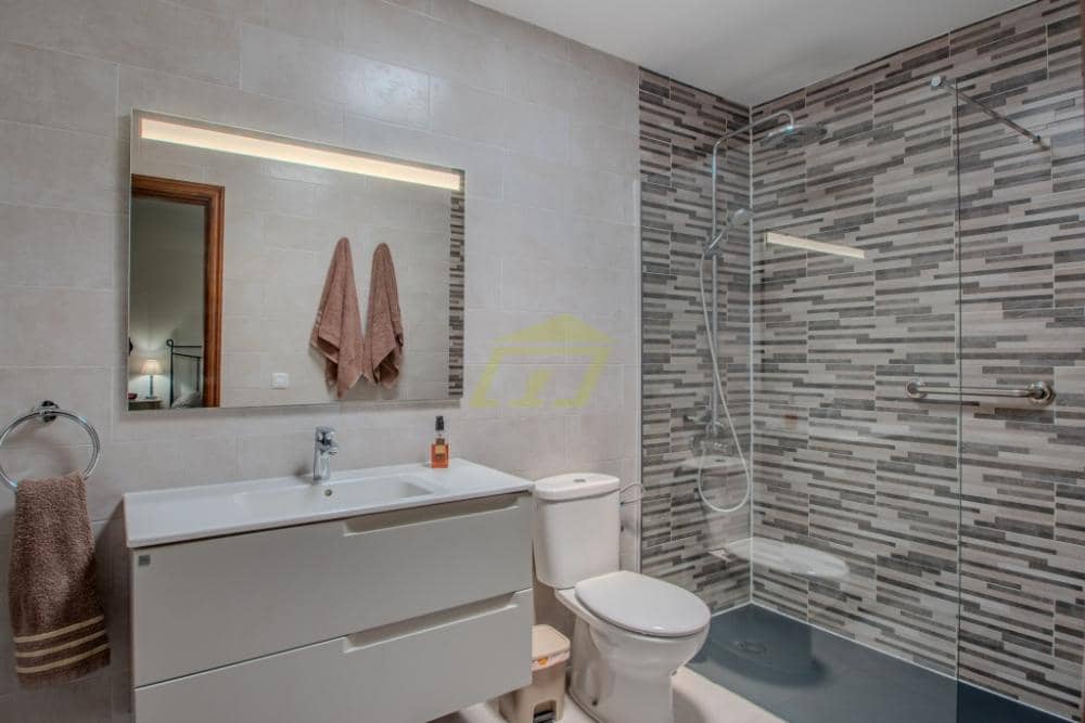 5 quarto Moradia para venda em Playa Blanca com piscina - 695 000 € (Ref: 9747549)