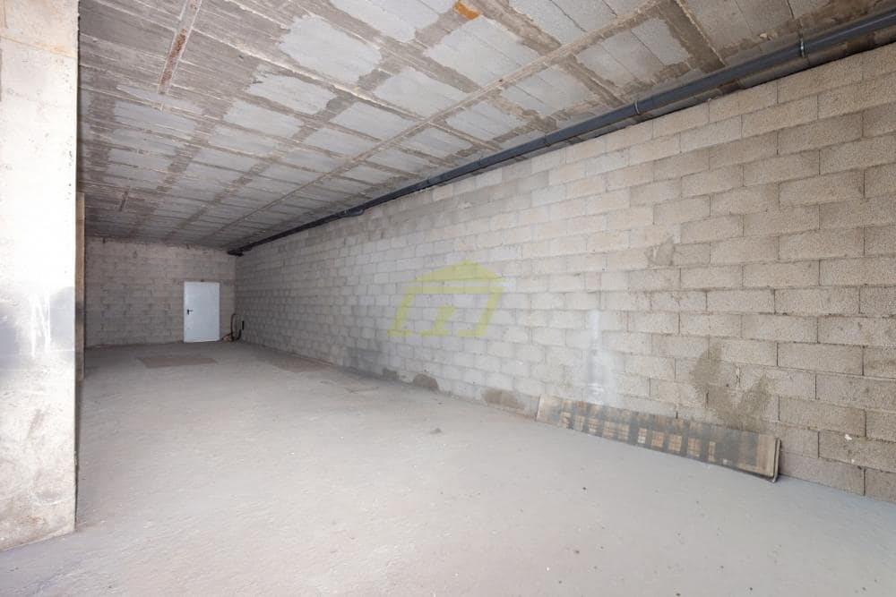 Commercial for sale in Puerto del Carmen - € 320,000 (Ref: 9747550)