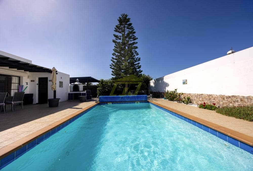 3 chambre Villa/Maison à vendre à Playa Blanca avec piscine - 465 000 € (Ref: 9747552)