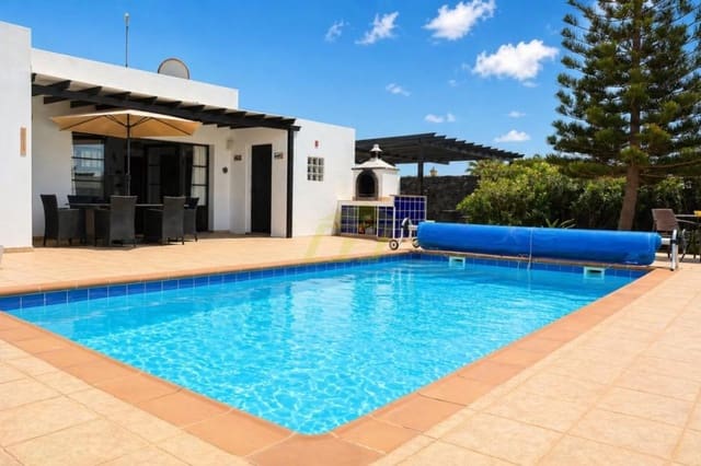 3 chambre Villa/Maison à vendre à Playa Blanca, Yaiza avec piscine - 465 000 € (Ref: 9747552)