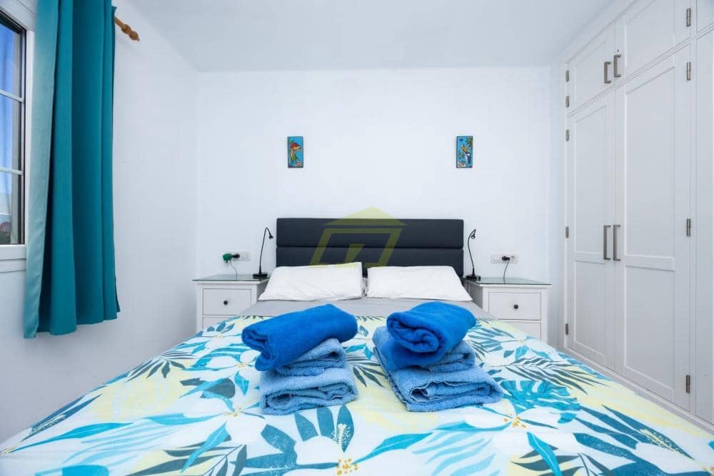 2 soveværelse Lejlighed til salg i Puerto del Carmen med swimmingpool - € 310.000 (Ref: 9758390)