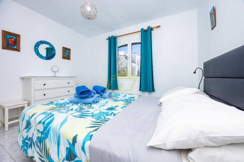 2 soveværelse Lejlighed til salg i Puerto del Carmen med swimmingpool - € 310.000 (Ref: 9758390)