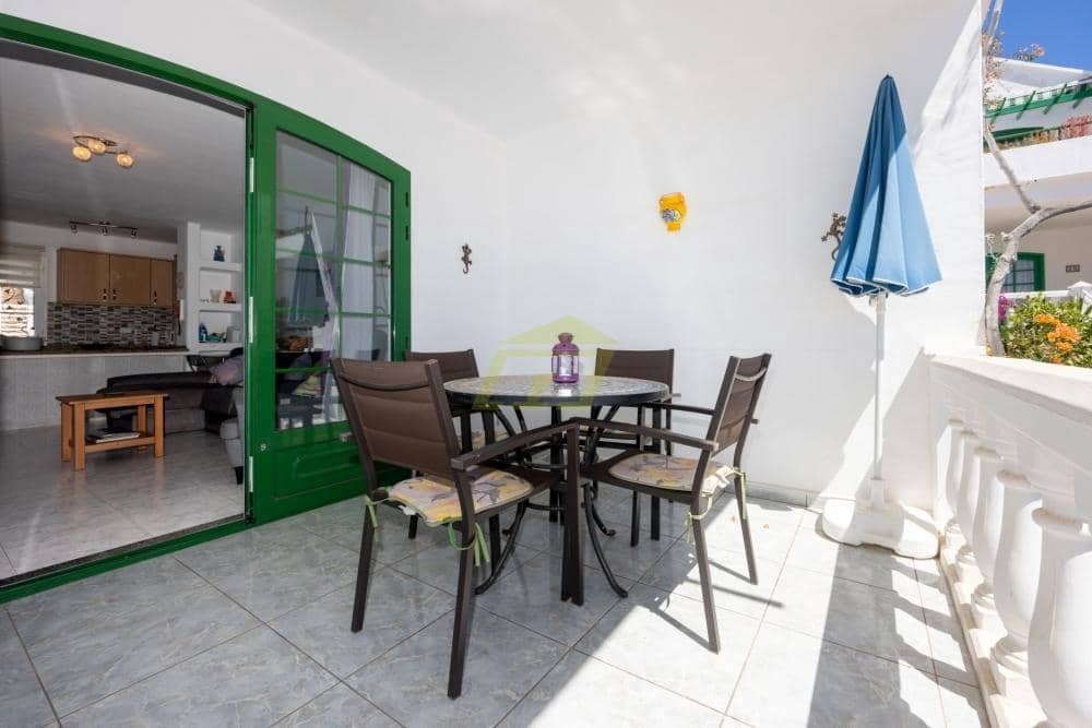 2 soveværelse Lejlighed til salg i Puerto del Carmen med swimmingpool - € 310.000 (Ref: 9758390)