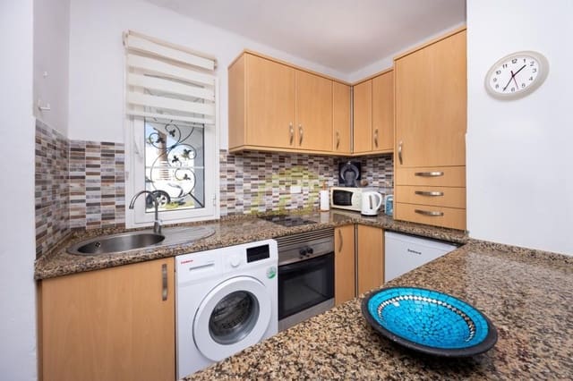 2 soveværelse Lejlighed til salg i Puerto del Carmen, Tías med swimmingpool - € 310.000 (Ref: 9758390)