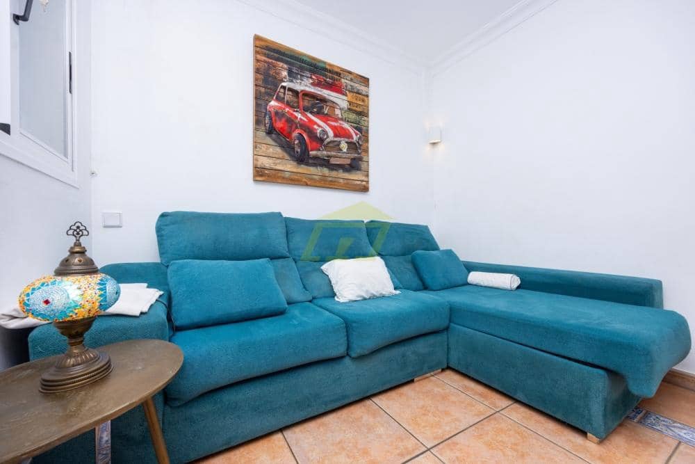 5 soveværelse Villa til salg i Playa Honda med garage - € 475.000 (Ref: 9761649)