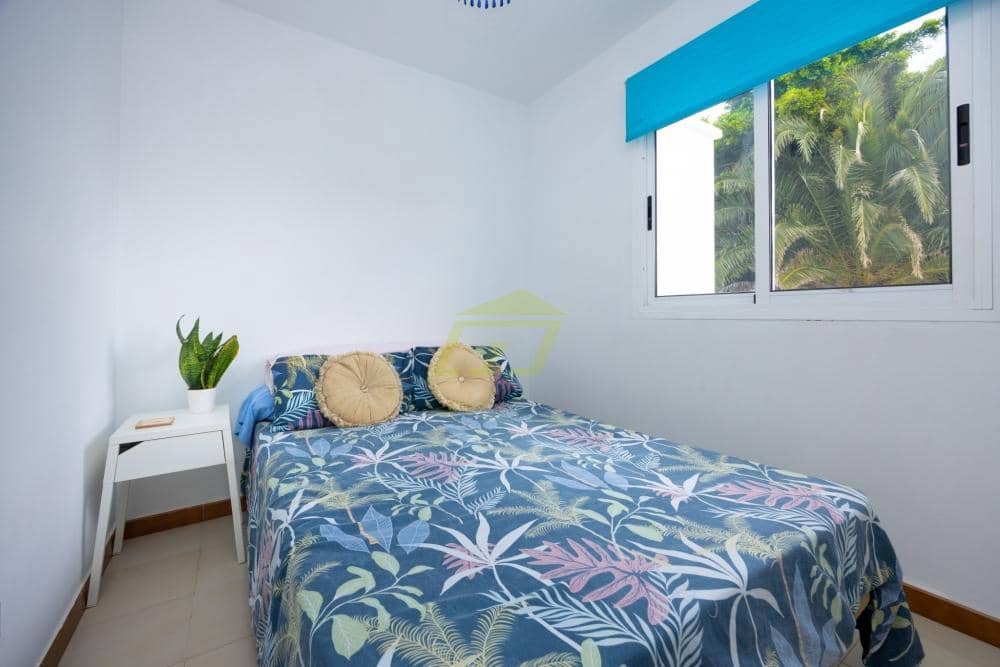 5 soveværelse Villa til salg i Playa Honda med garage - € 475.000 (Ref: 9761649)