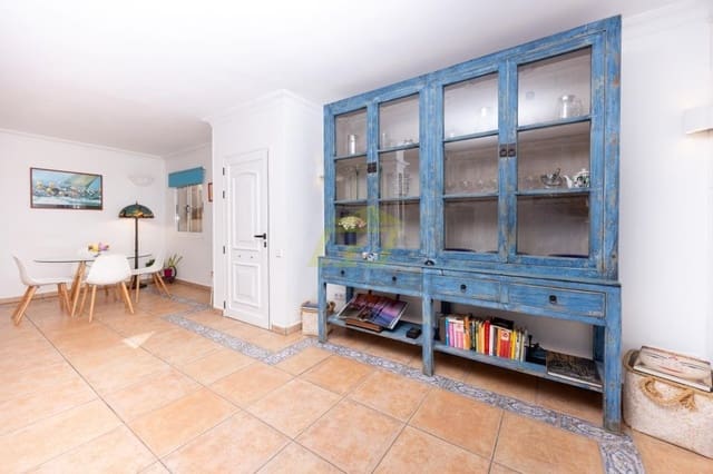 5 soveværelse Villa til salg i Playa Honda, San Bartolomé med garage - € 475.000 (Ref: 9761649)