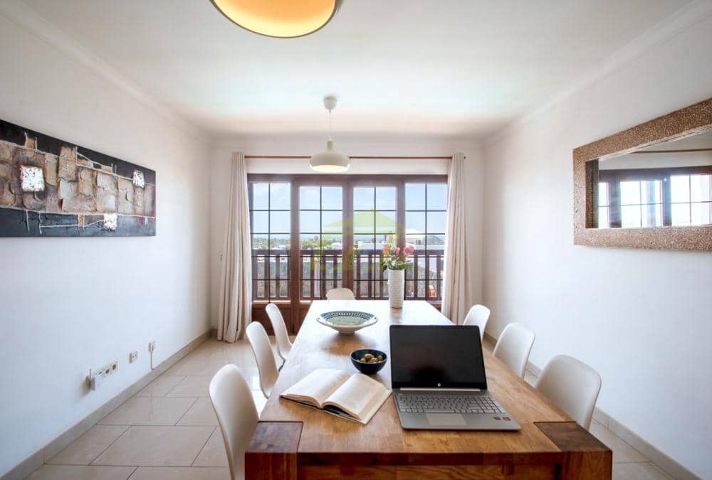 5 soveværelse Villa til salg i Playa Blanca med swimmingpool - € 750.000 (Ref: 9770244)