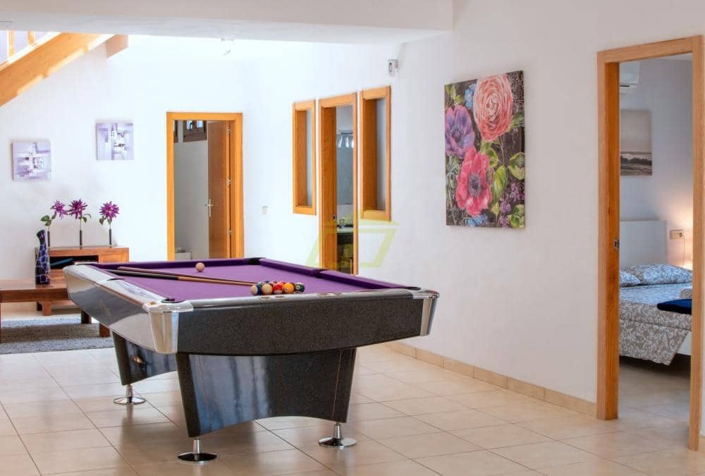 5 soveværelse Villa til salg i Playa Blanca med swimmingpool - € 750.000 (Ref: 9770244)