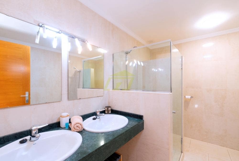 5 soveværelse Villa til salg i Playa Blanca med swimmingpool - € 750.000 (Ref: 9770244)