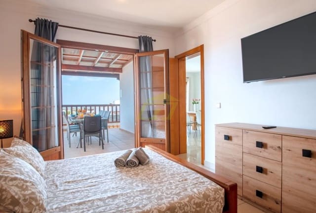 5 soveværelse Villa til salg i Playa Blanca, Yaiza med swimmingpool - € 750.000 (Ref: 9770244)