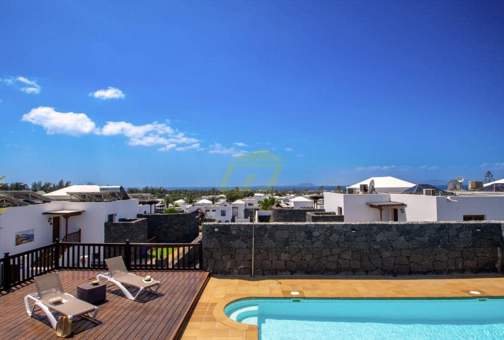 5 soveværelse Villa til salg i Playa Blanca med swimmingpool - € 750.000 (Ref: 9770244)