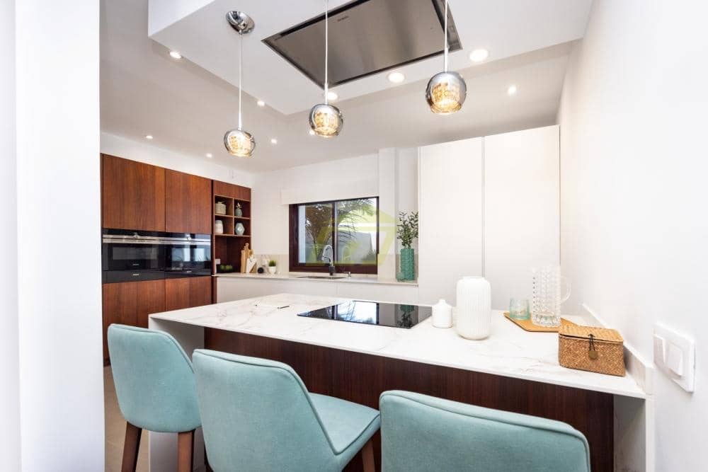 3 makuuhuone Huvila myytävänä paikassa Costa Teguise mukana uima-altaan 
autotalli - 950 000 € (Ref: 9770245)