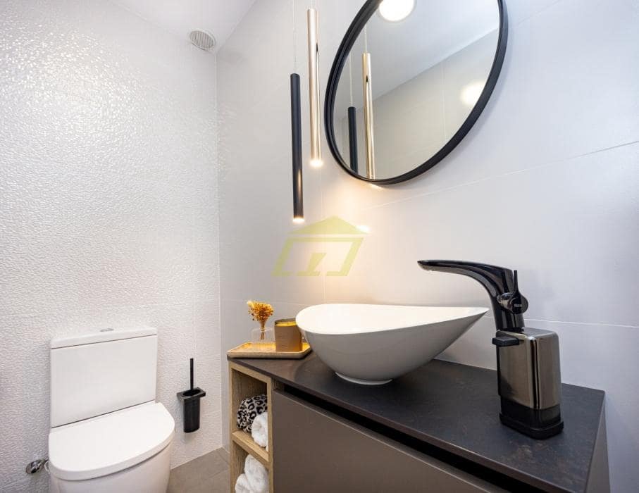 3 makuuhuone Huvila myytävänä paikassa Costa Teguise mukana uima-altaan 
autotalli - 950 000 € (Ref: 9770245)