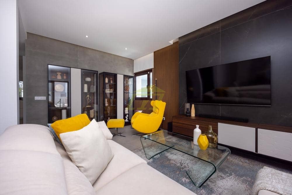 3 makuuhuone Huvila myytävänä paikassa Costa Teguise mukana uima-altaan 
autotalli - 950 000 € (Ref: 9770245)