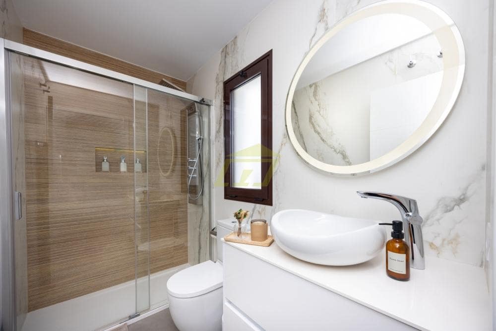 3 makuuhuone Huvila myytävänä paikassa Costa Teguise mukana uima-altaan 
autotalli - 950 000 € (Ref: 9770245)