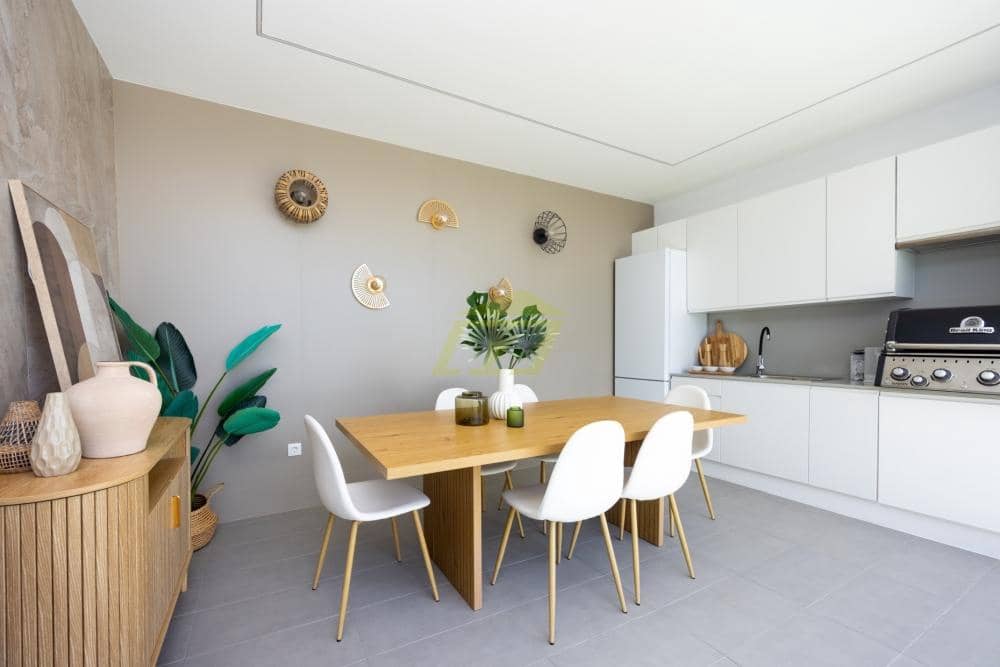 3 makuuhuone Huvila myytävänä paikassa Costa Teguise mukana uima-altaan 
autotalli - 950 000 € (Ref: 9770245)