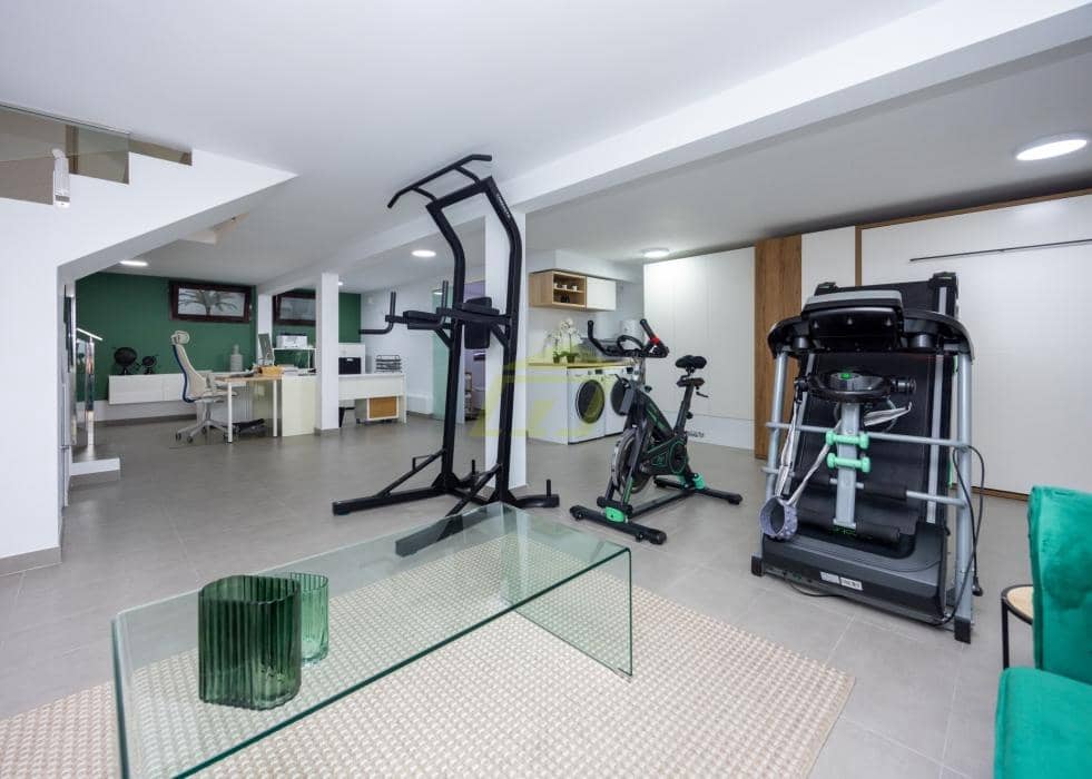 3 makuuhuone Huvila myytävänä paikassa Costa Teguise mukana uima-altaan 
autotalli - 950 000 € (Ref: 9770245)