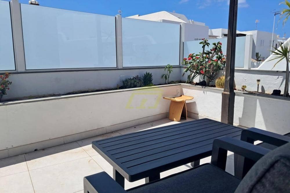 2 soverom Bungalow til salgs i Puerto del Carmen - € 435 000 (Ref: 9770246)