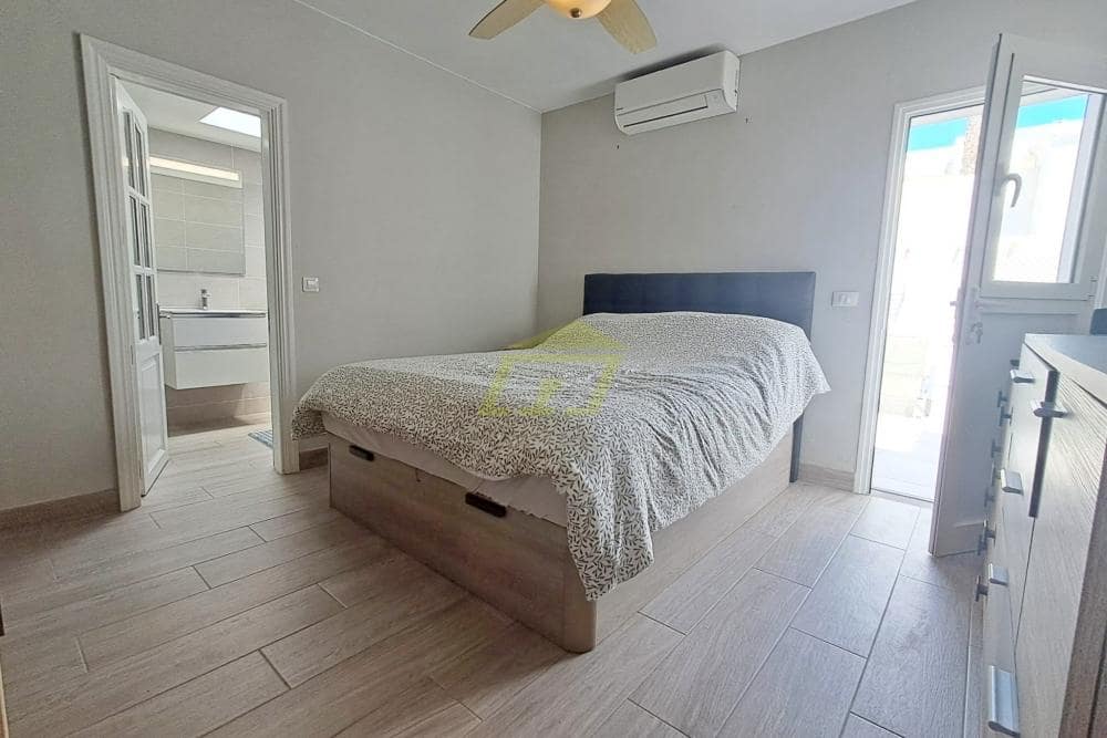 2 soverom Bungalow til salgs i Puerto del Carmen - € 435 000 (Ref: 9770246)