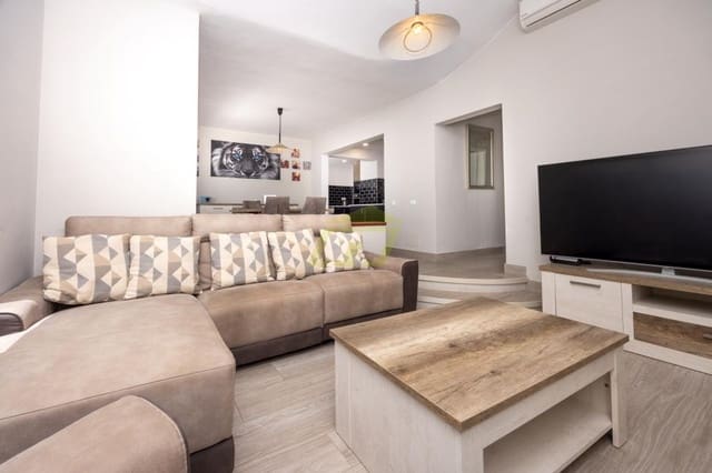 2 soverom Bungalow til salgs i Puerto del Carmen, Tías - € 435 000 (Ref: 9770246)