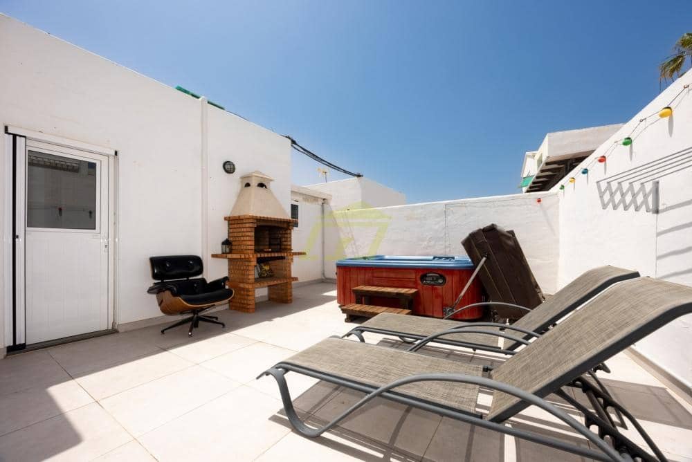 2 chambre Bungalow à vendre à Puerto del Carmen - 429 000 € (Ref: 9770246)