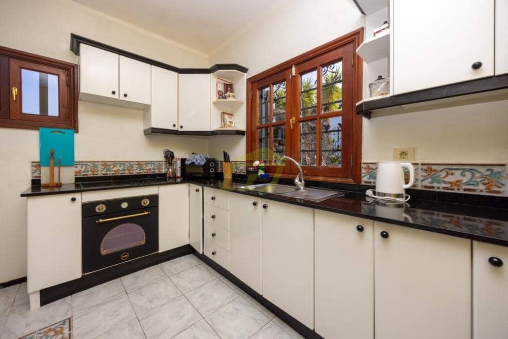 3 bedroom Villa for sale in Tias with pool garage - € 549,500 (Ref: 9772773)