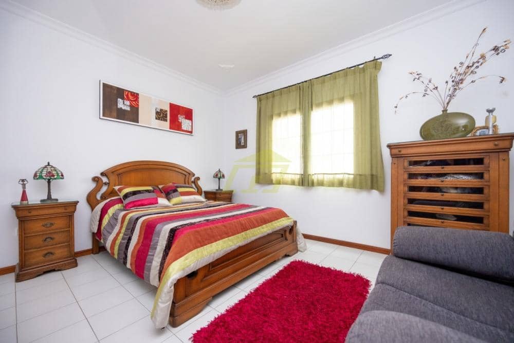 5 slaapkamer Villa te koop in Arrecife met zwembad garage - € 1.100.000 (Ref: 9772775)