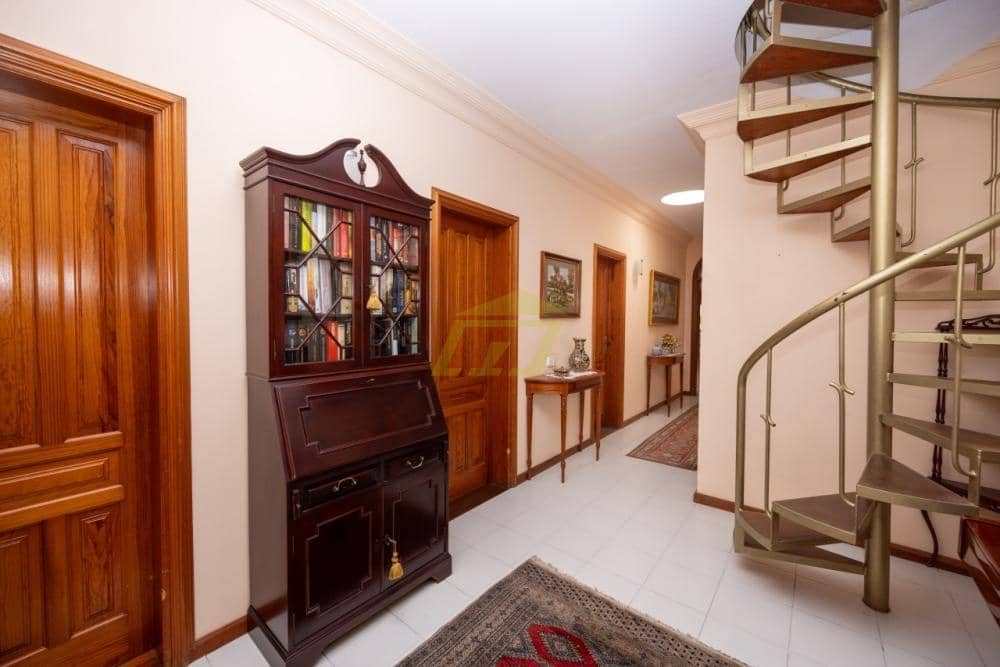 5 slaapkamer Villa te koop in Arrecife met zwembad garage - € 1.100.000 (Ref: 9772775)