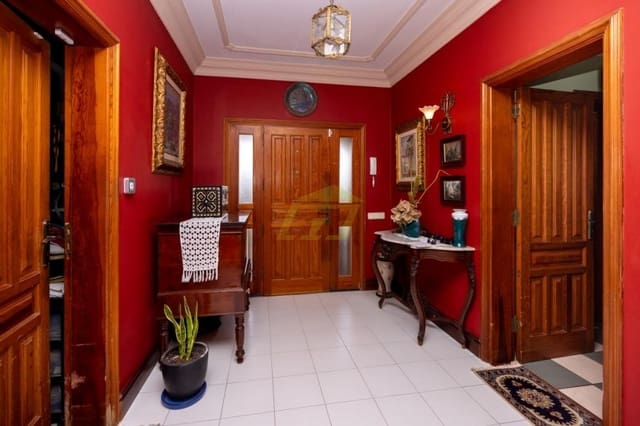 5 soverom Villa til salgs i Arrecife med svømmebasseng garasje - € 1 100 000 (Ref: 9772775)