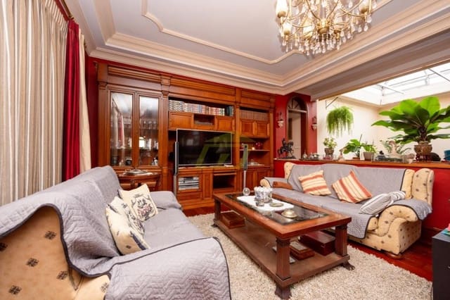 5 soverom Villa til salgs i Arrecife med svømmebasseng garasje - € 1 100 000 (Ref: 9772775)