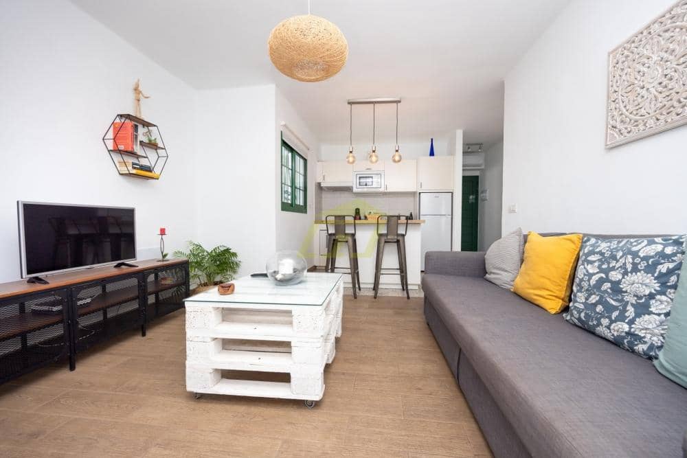 1 bedroom Apartment for sale in Puerto del Carmen with pool - € 239,000 (Ref: 9772776)