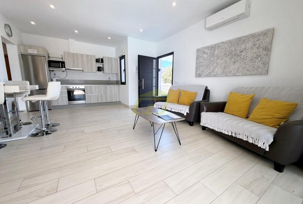 3 chambre Villa/Maison à vendre à Playa Blanca avec piscine garage - 535 000 € (Ref: 9777605)