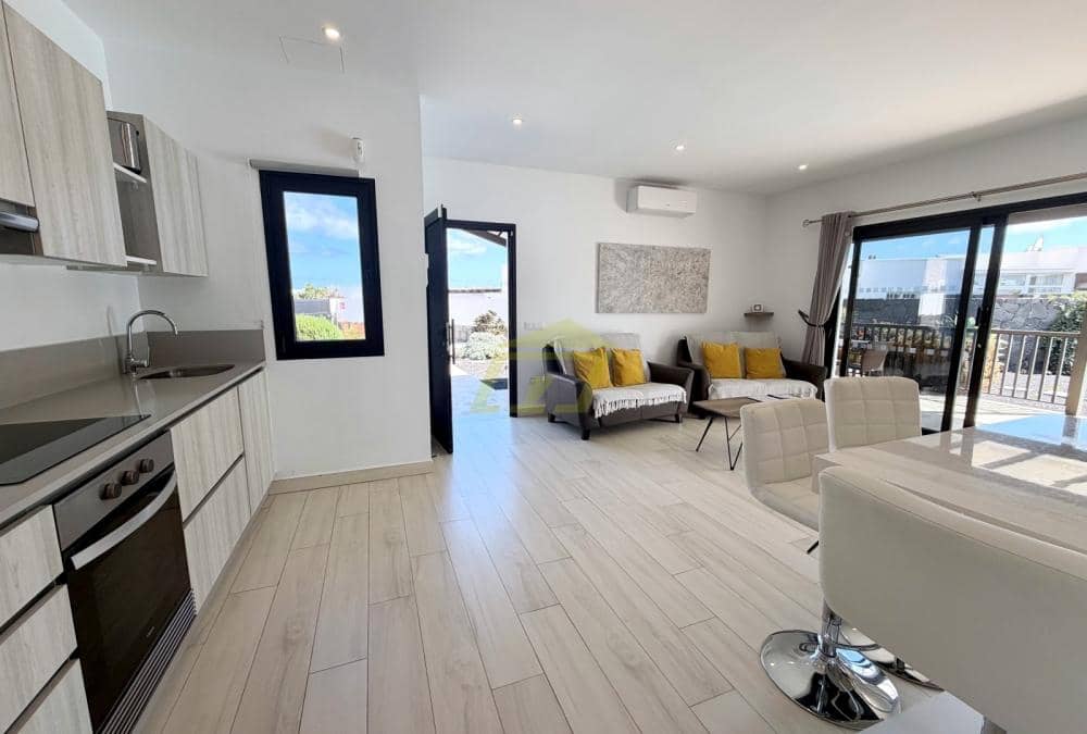 3 chambre Villa/Maison à vendre à Playa Blanca avec piscine garage - 535 000 € (Ref: 9777605)