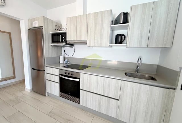 3 chambre Villa/Maison à vendre à Playa Blanca, Yaiza avec piscine garage - 535 000 € (Ref: 9777605)