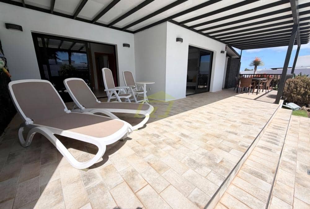 3 chambre Villa/Maison à vendre à Playa Blanca avec piscine garage - 535 000 € (Ref: 9777605)