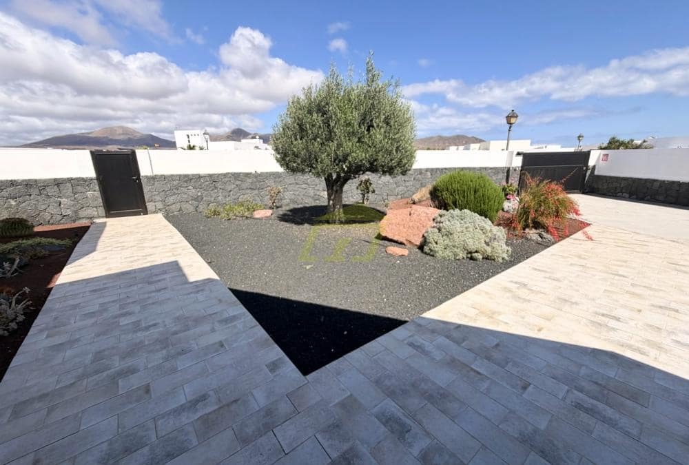 3 chambre Villa/Maison à vendre à Playa Blanca avec piscine garage - 535 000 € (Ref: 9777605)