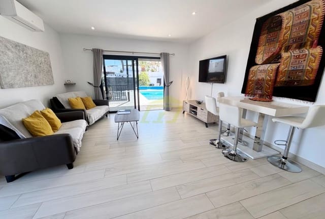 3 chambre Villa/Maison à vendre à Playa Blanca, Yaiza avec piscine garage - 535 000 € (Ref: 9777605)